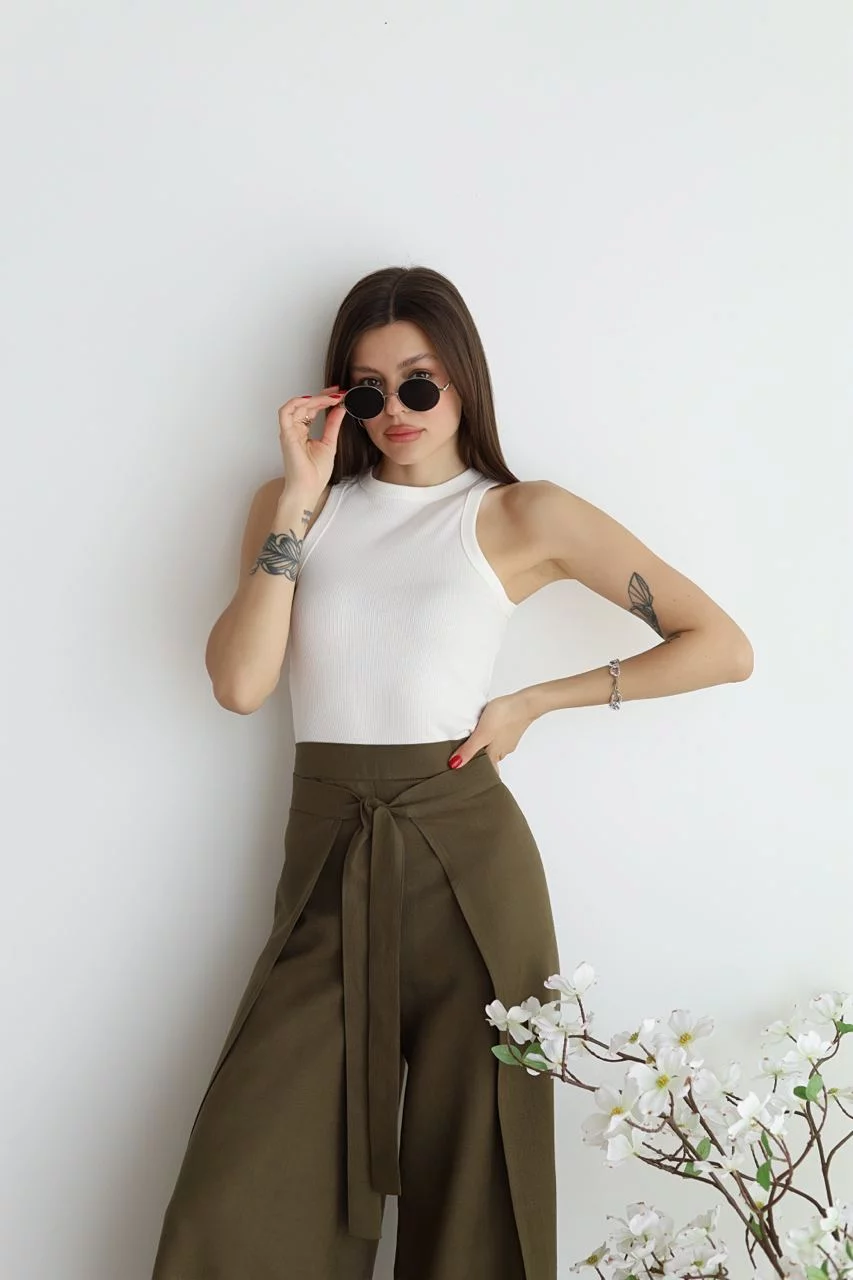 Isolde | Wide-Crop Linen Trousers