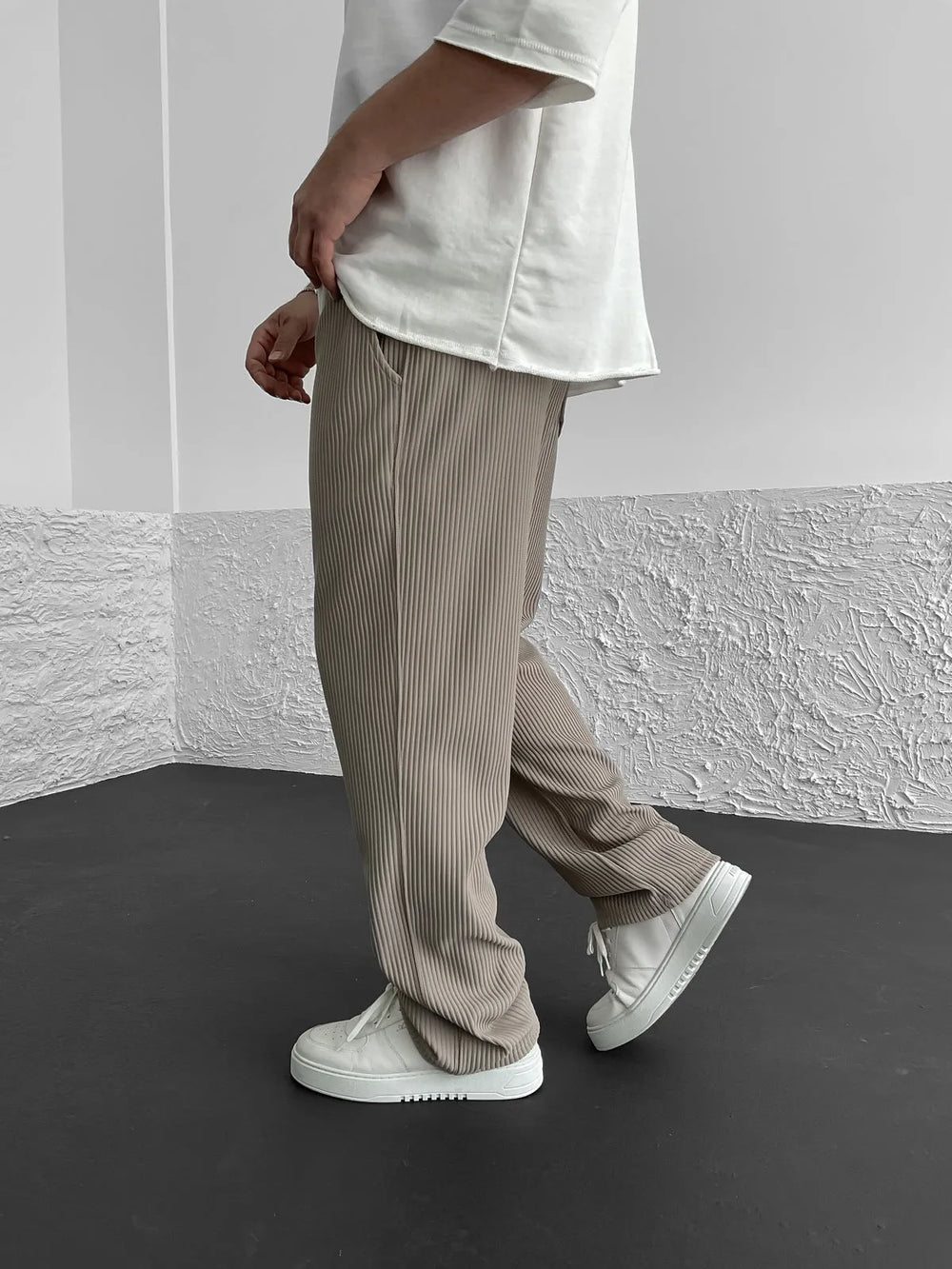 Roger | Soft Ribbed Trousers